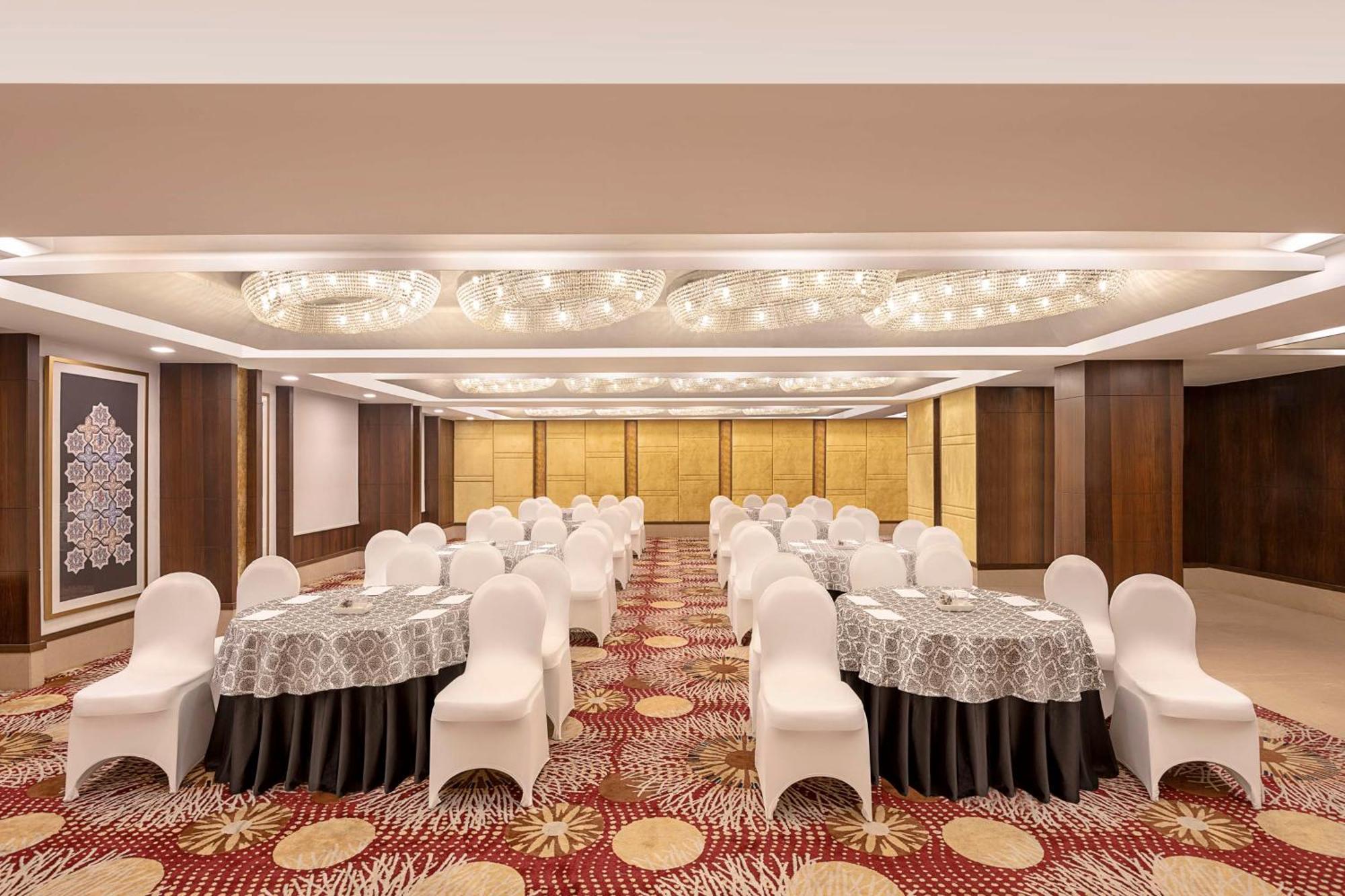 Country Inn & Suites By Radisson Jammu Exterior photo