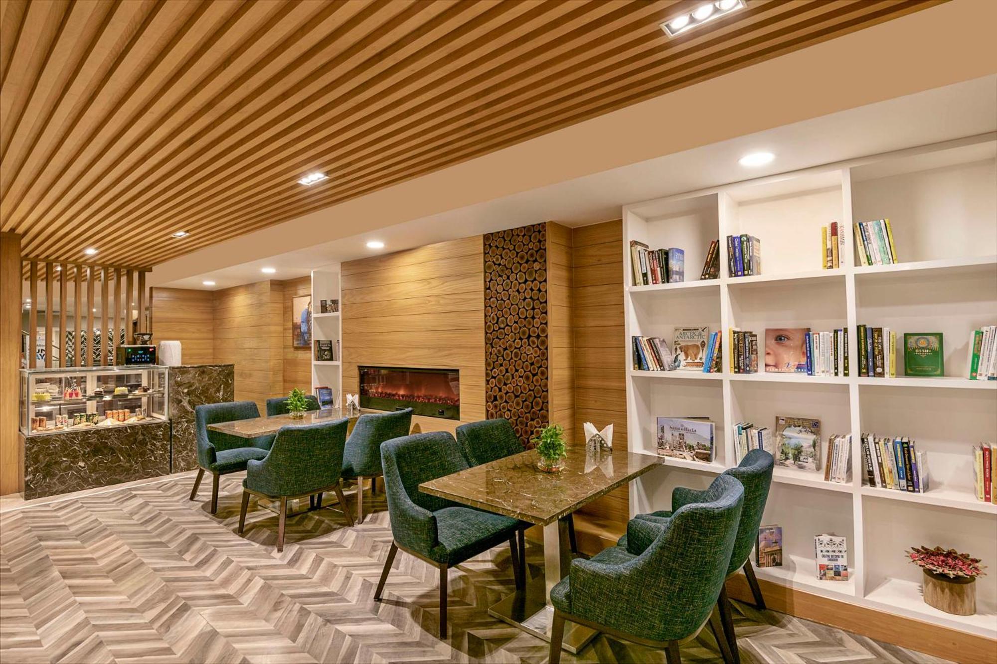 Country Inn & Suites By Radisson Jammu Exterior photo