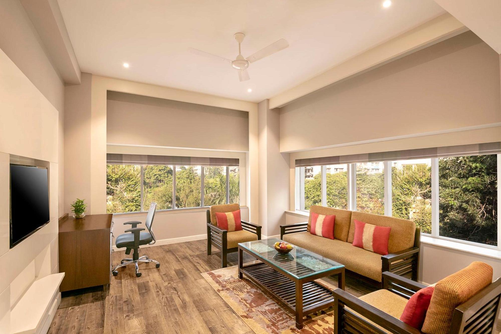 Country Inn & Suites By Radisson Jammu Exterior photo