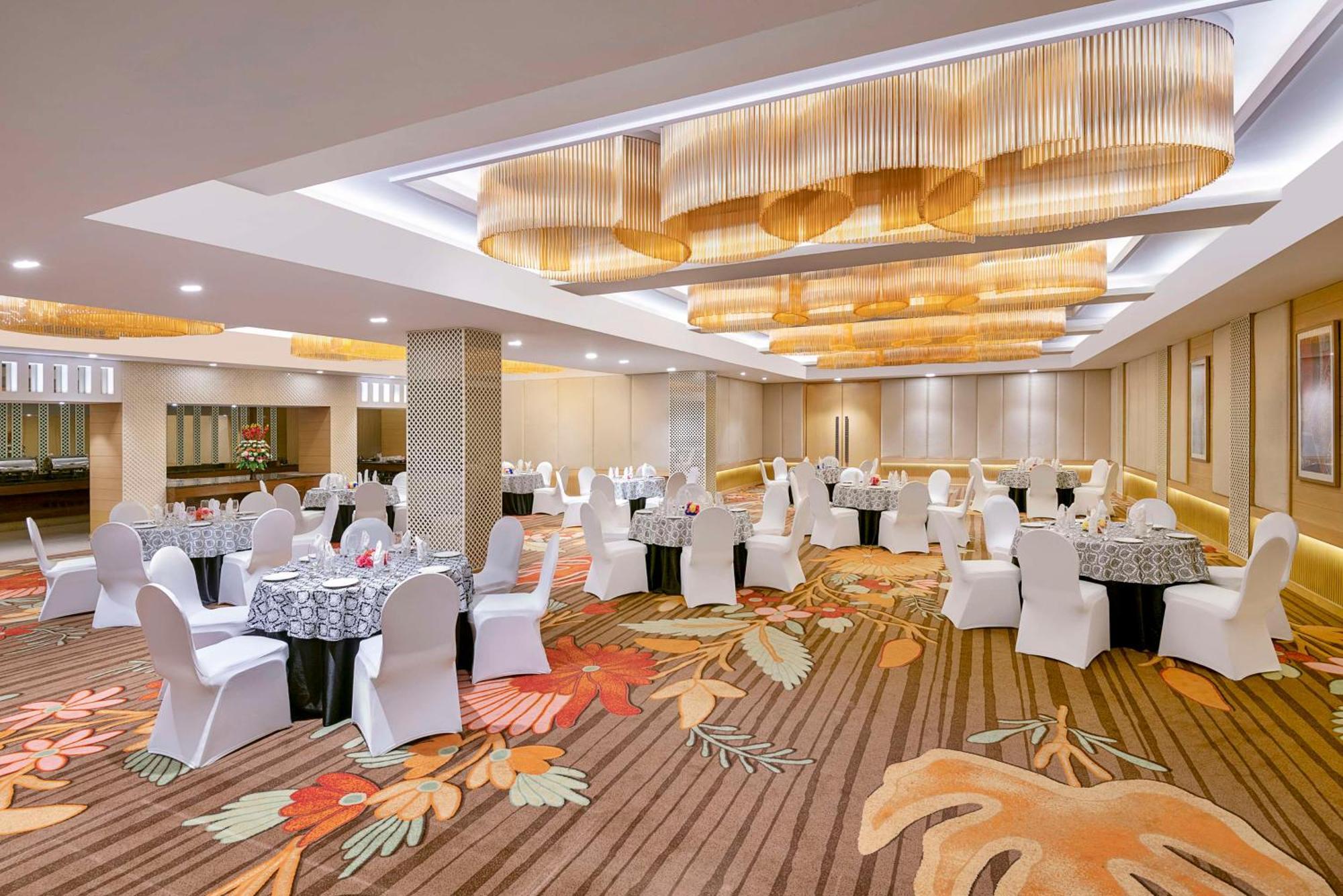 Country Inn & Suites By Radisson Jammu Exterior photo