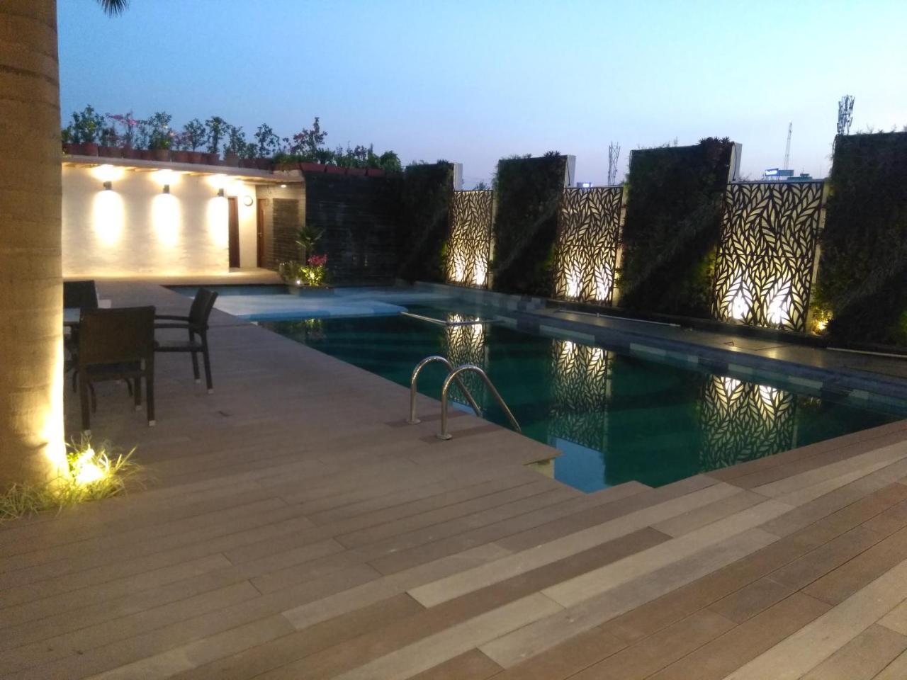 Country Inn & Suites By Radisson Jammu Exterior photo