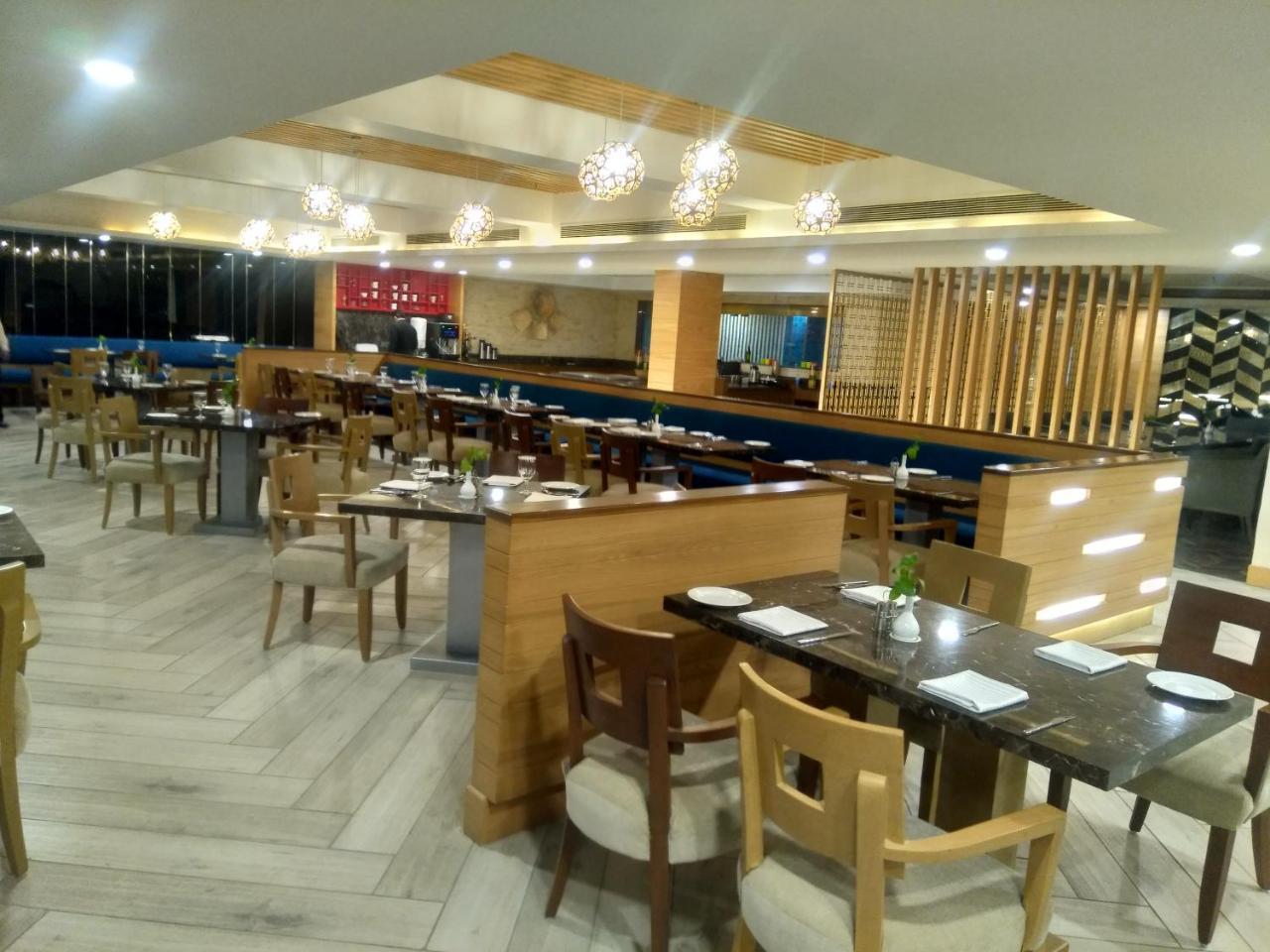 Country Inn & Suites By Radisson Jammu Exterior photo
