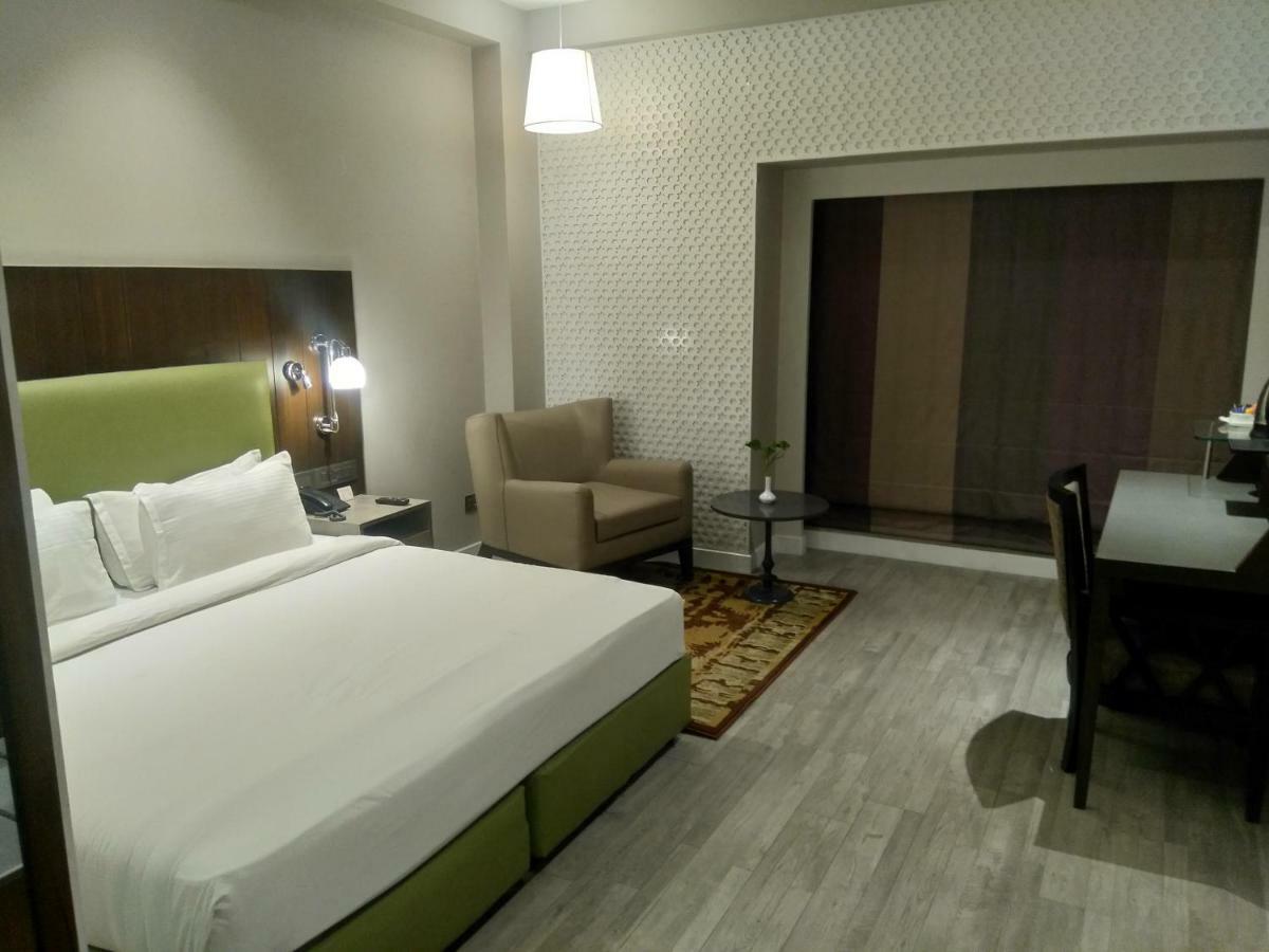 Country Inn & Suites By Radisson Jammu Exterior photo