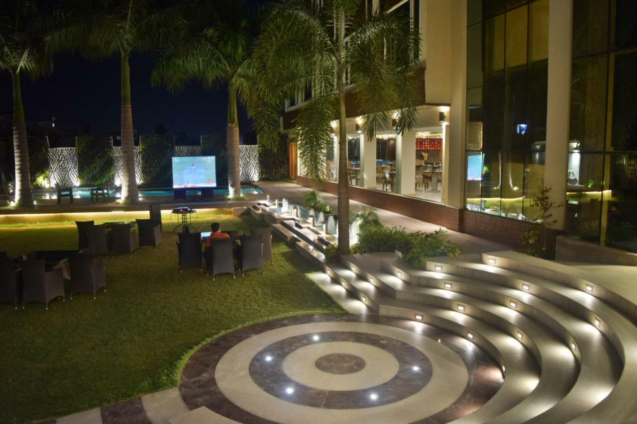 Country Inn & Suites By Radisson Jammu Exterior photo
